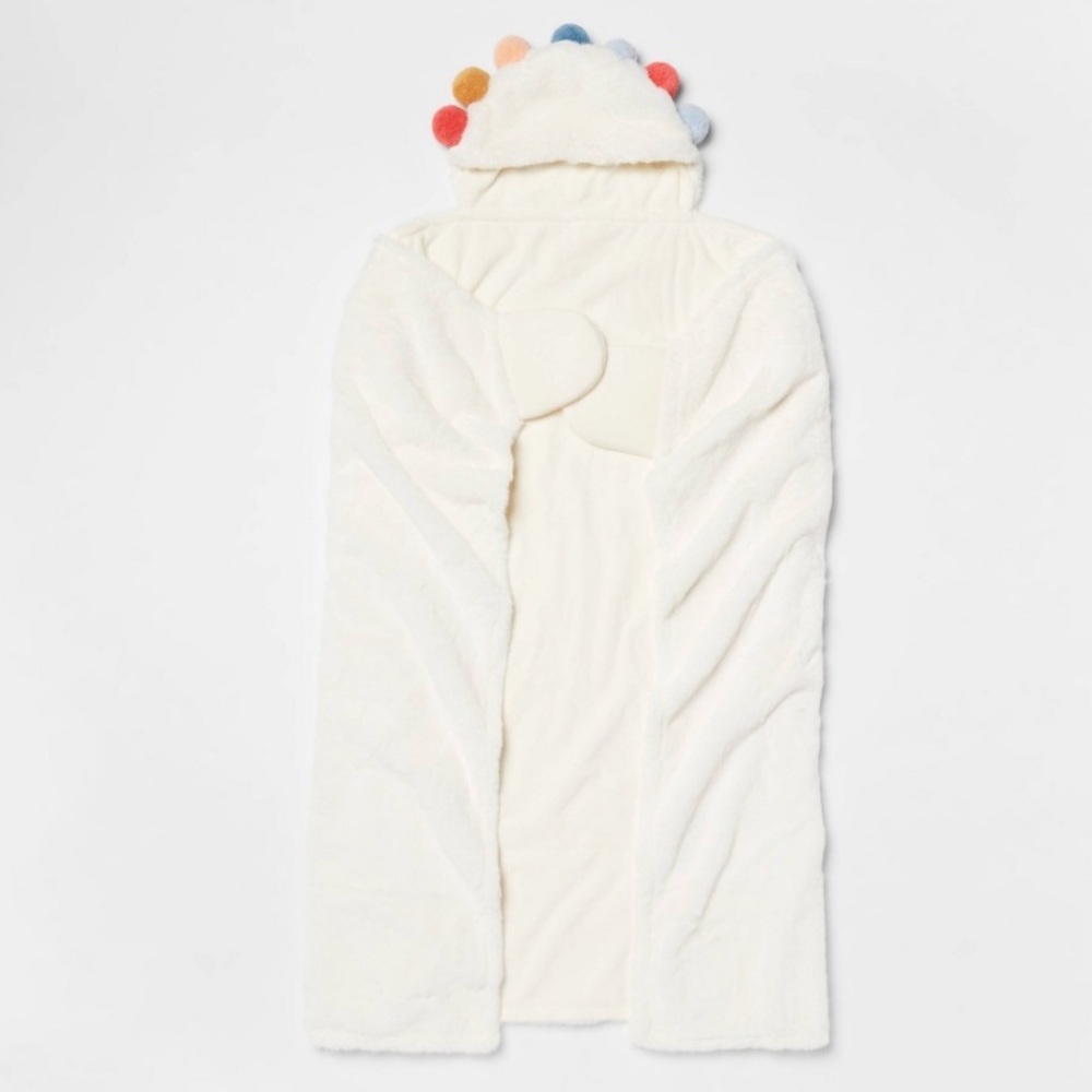 NWOT Pillowfort Hooded Blanket